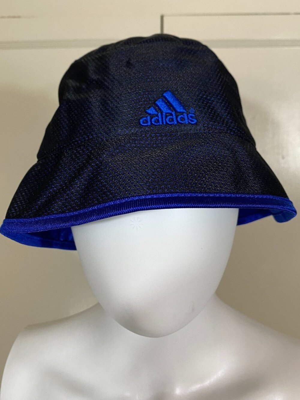 Vintage ADIDAS T-Mac Tracy McGrady Basketball Mesh Bucket Hat S/M Black Blue NWT